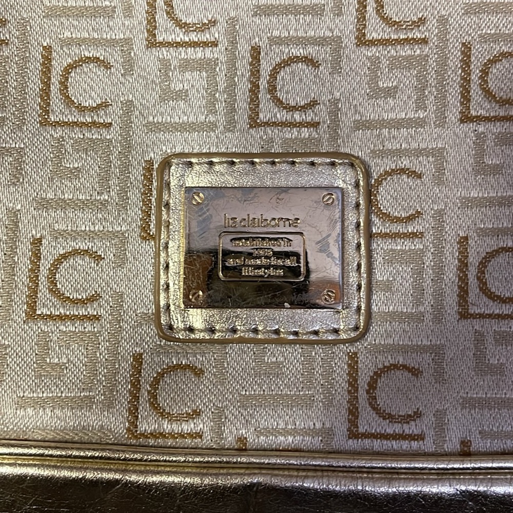 Liz Claiborne Cream & Gold Ladies Bag. Pre-owned. Very clean. Hardly used. - Picture 4 of 7